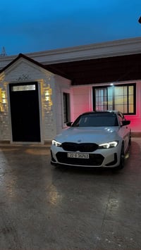 BMW 330i وارد امريكي مديل 24 ماشية 15 ميل سياره جديده عليه كت كامل M د...