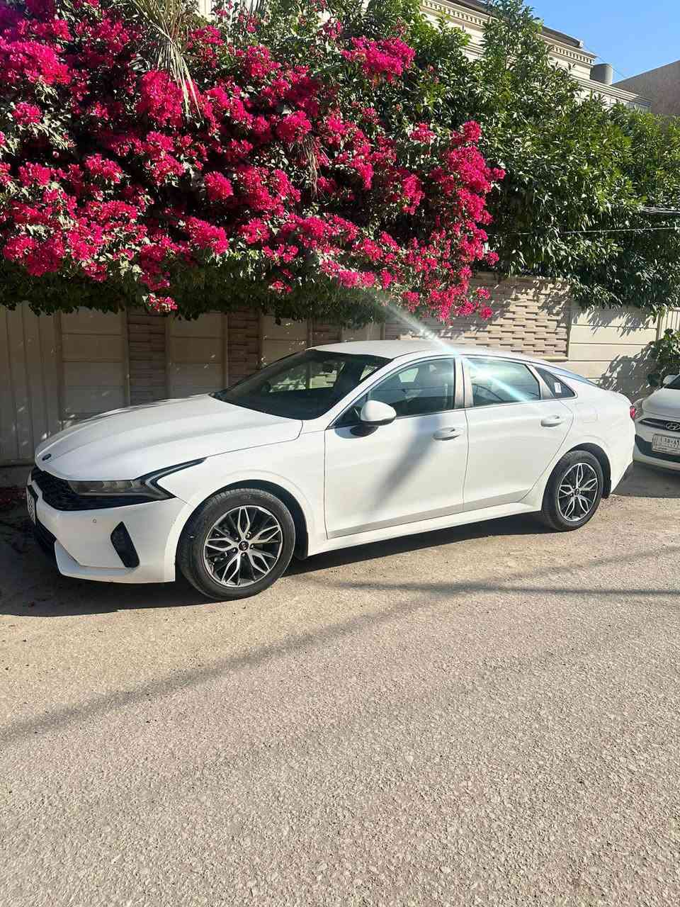 السلام عليكم 
كيا K5 موديل 2021 محرك 2000 دوش وكالة الدوليه ( خليجي ) سويج وبدون فتحه قماره حديد 
مكفوله عدى شبر بارد موضح بالسونار 
ماشيه 73 الف كيلو استخدام نظيف 
رقم بغداد دولي وبأسمي 
مكان السياره بالحلة حي الصحه 
السعر 188 ومجالها بسيط 
للاستفسار 
*********** حلة, بابل
