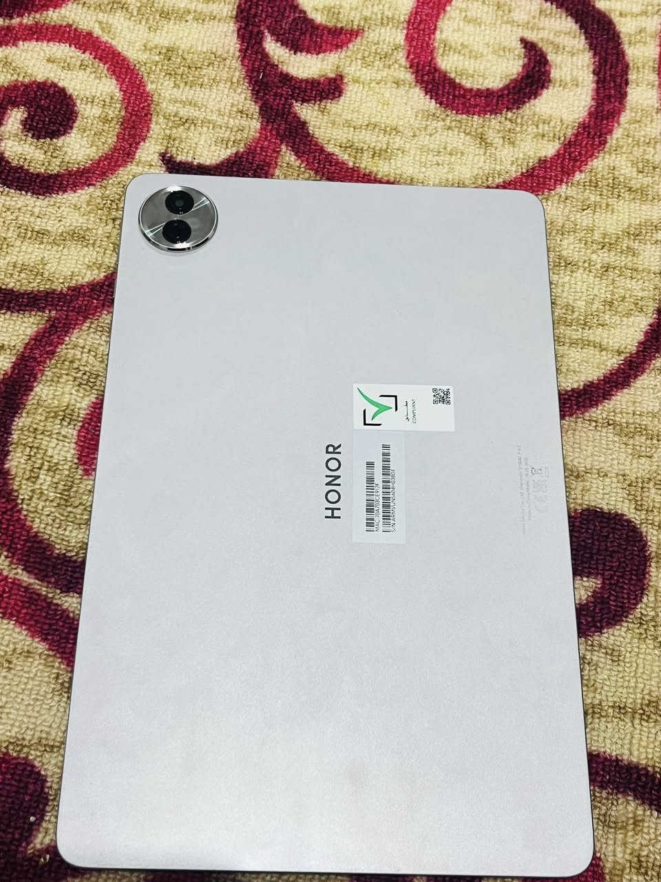 أونر باد 10 ذاكره 256 الشاشه 120 هيرتز كامل ملحقات استخدام شهر أو اقل  ***********
