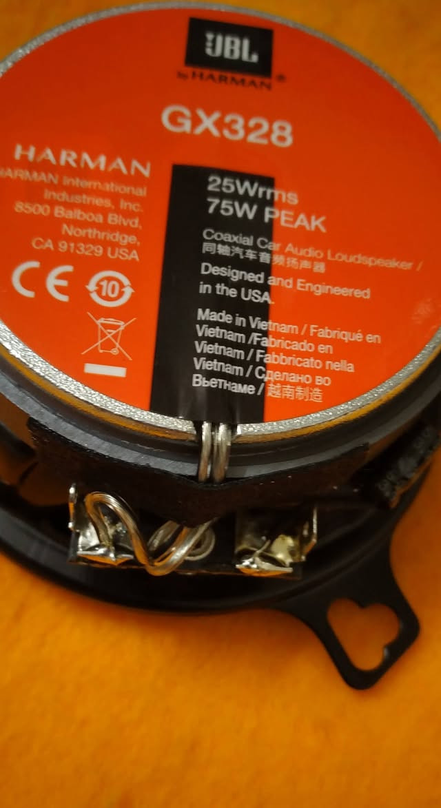 سماعات JBL أصلي مضخم صوت أو توتيرات للسيارات طلعن بل DHL . غير مستخدمات . المهتم توصيل متوفر تواصل خاص


**إذا كنت صاحب هذا الإعلان وتريد حذفه لأي سبب، رجاءا أرسل رسالة إلى الدعم الفني**