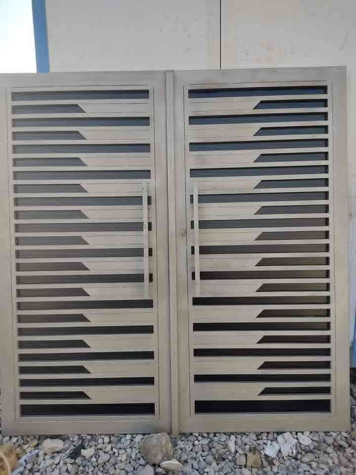 يالله حداده عامه انواع الشغل الحديد بيبان شبابيك محجر درج داخلي سقوف سندويش جينكو انواع الشغل موجود شنو اليعجبك الشغل موجود عليك تدخل خاص ودلل مكاني بغداد نهروان متواجد خاص موجود رقم واتساب ***********واتساب
