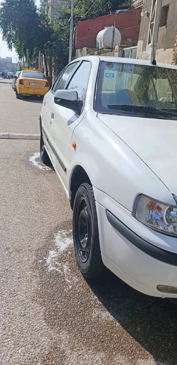 سلام عليكم سمند للبيع سياره حلوه ونضيفه بس بيه شويه خياسات هلال ودوسه مكاني ناصريه مركز سعر32وبيه مجال ***********
