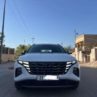 هونداي توسان خليجي  رقم اربيل انكليزي الجديد موديل ٢٠٢٣ لون ابيض ٤ سلن...