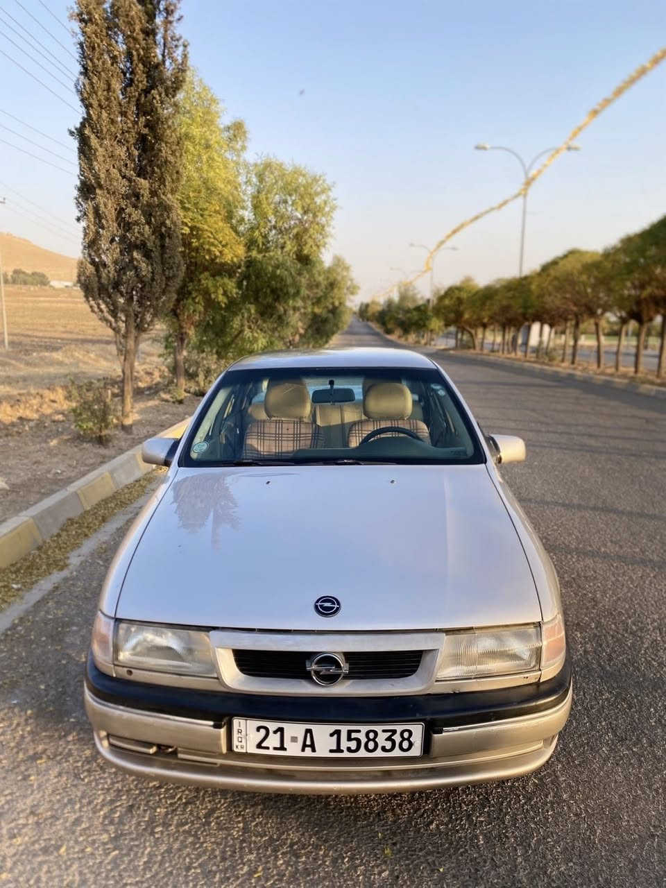 مەشتەری نیت سەرم مەیەشێنە ماڵەکە بیانو بڕە
ئۆپل مەکینە ٢٠
مۆدێل ١٩٩٠کامل کراوە بە ٩٥
ڕەقەم سلێمانیە ٣١٠هەزار خرامەی تیایە 
دوای مەعامەلە ئەیدەمەوە 
شوێنم بازیانە 
سعری ٤٣گەڵاو مەعامەلەیە 
ژم ***********
