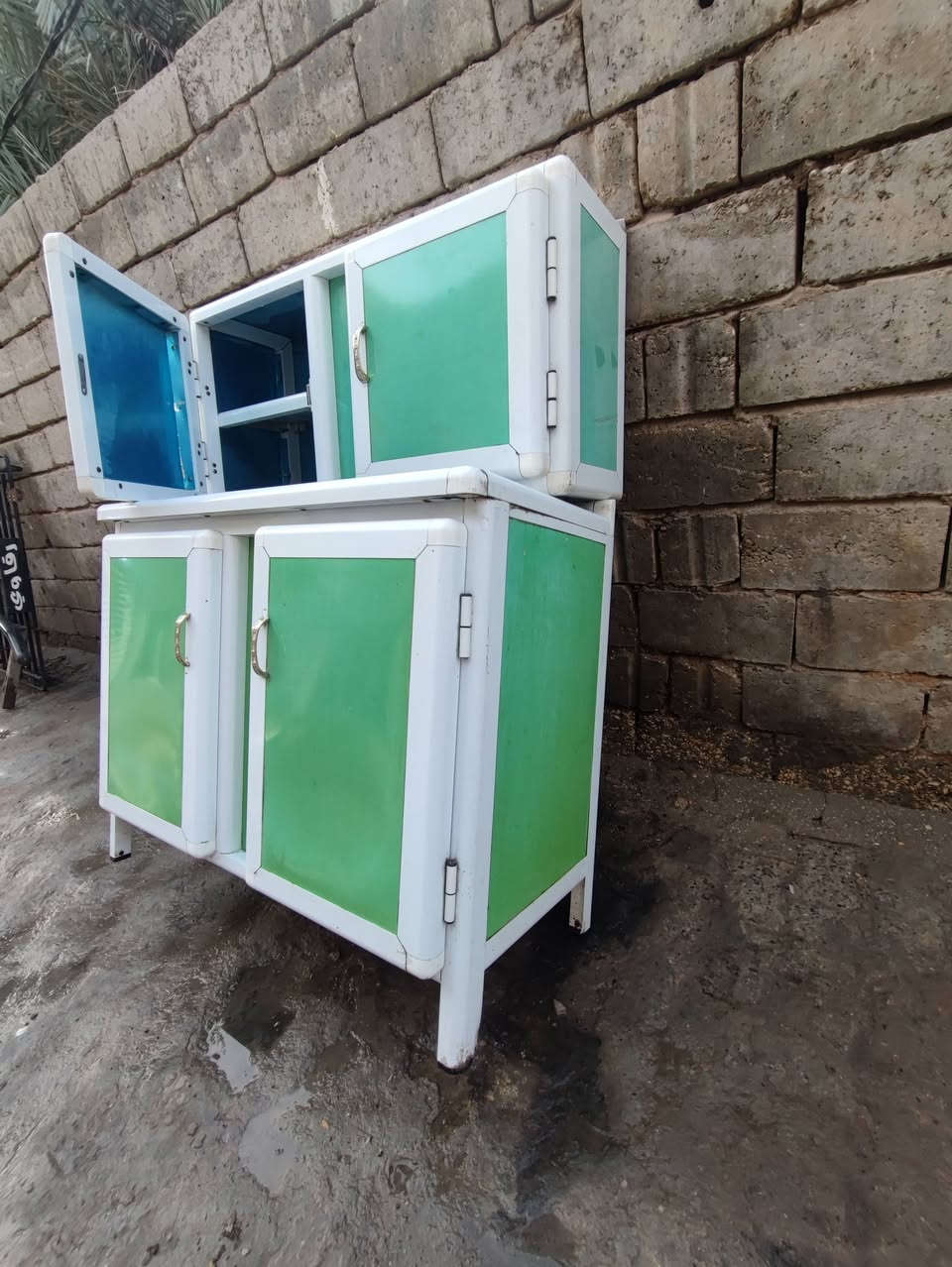 سلام عليكم شباب كاونتر سنكي وشوفت العين نضيف ***********
