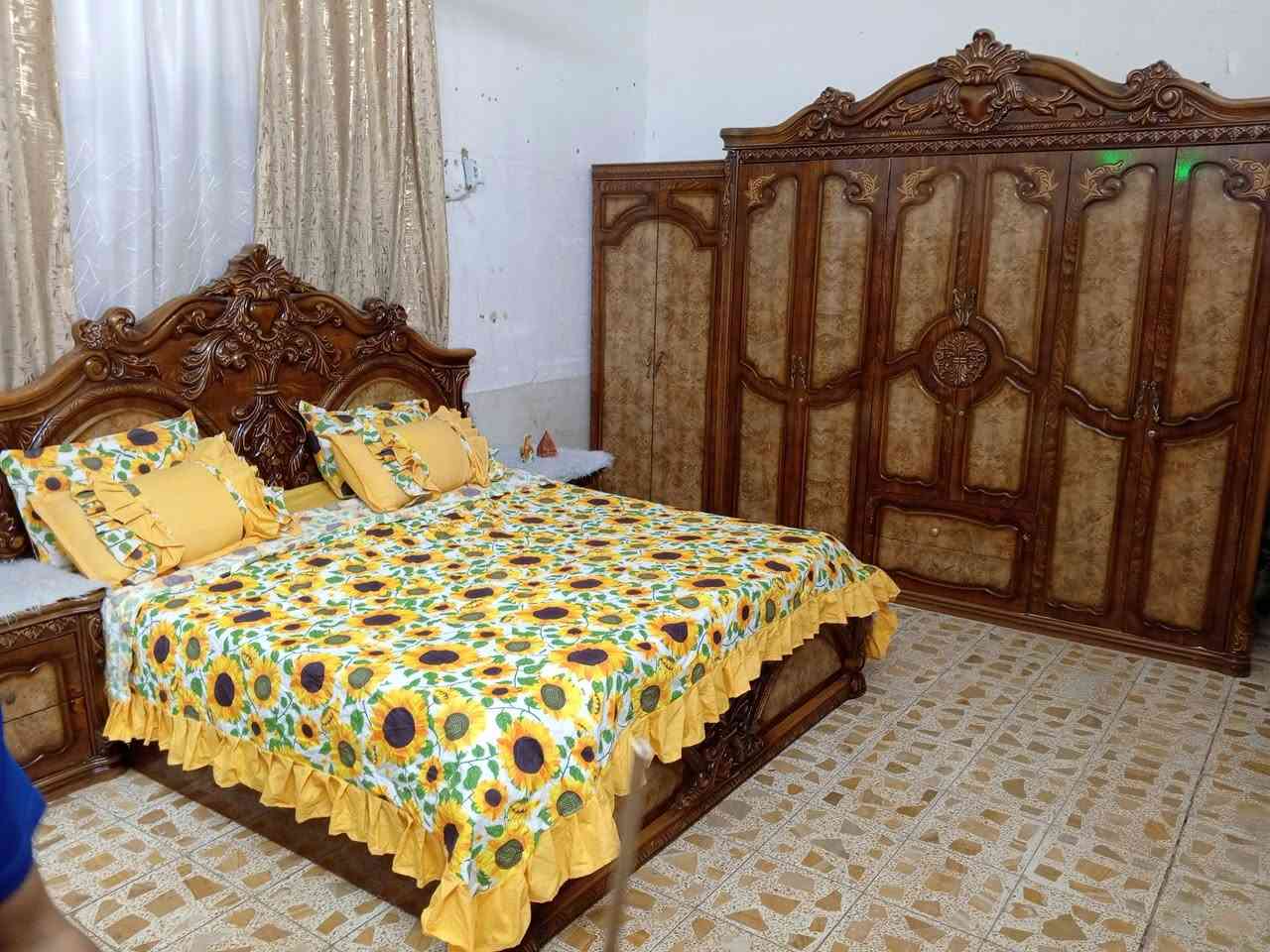 السلام عليكم غرفه للبيع
جديده وحلوه 
السعر 350 بيها مجال 
***********

