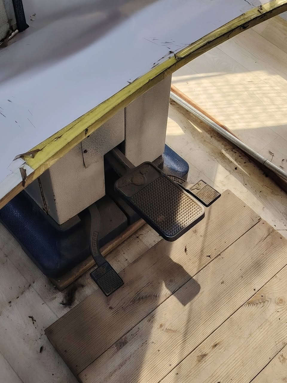 بريس هاديان نظيف جدآ وبلادي مكانه بغداد
سعره مليون و 550 قفل بدون معامله 
اليعجبه يتصل ويدلل 
***********
