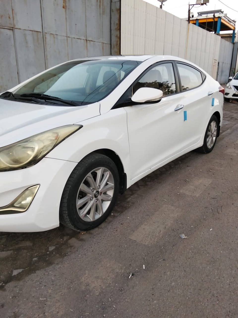 السلام عليكم النتره ١٢ خليجيه بيها قطع صبغ سونار موجود بصور سياره جاهزه سعر ٩٥و. وبيها مجال  تلفون مكلف بنشر ***********٥ مكان بغداد
