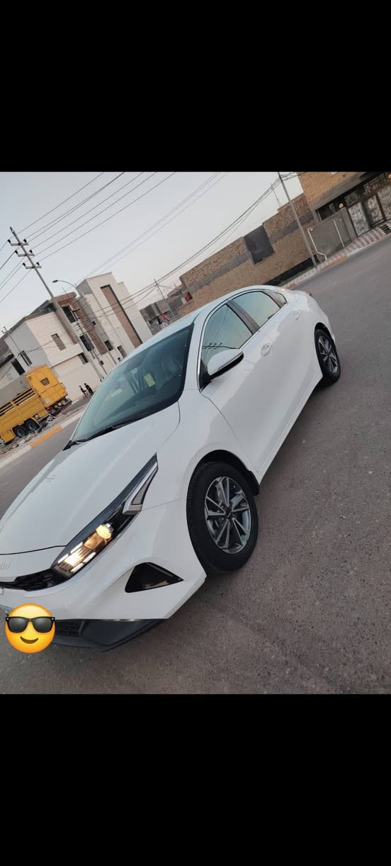 سلام عليكم سيراتو ٢٠٢٣ مكفوله فول مواصفات ماشيه ٥٧ محرك ٢٠٠٠ رقم بغداد تحويل ثاني يوم السعر ١٦٨ وبيهه مجال  مكان السيارة سماوه رميثه الاستفسار اتصال عل الرقم  ***********
