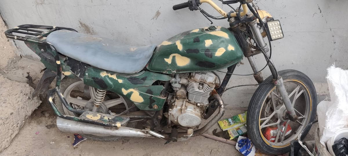 دراجه جني  للبيع شغال نقص كابريته والتاير بنجر
سعره 130الف مكلف بنشر 
هاتف  ***********
