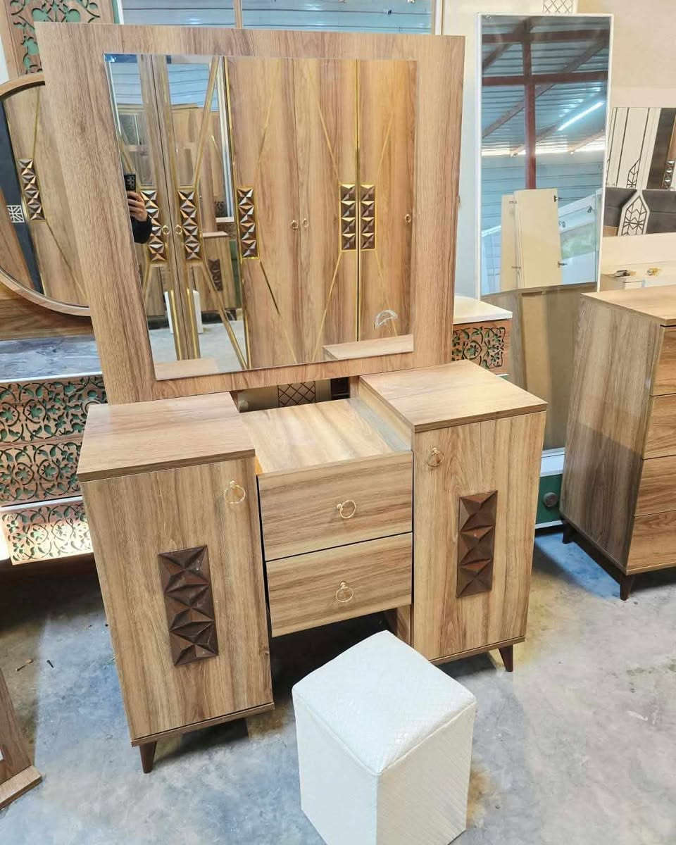 غرفة نوم مستعملة🇹🇷
موديله حديث 💥
 نضافة90 ٪💯
عدد القطع / 10 
بيه كنتور طفل اضافي بابين 💥
شازلون / مخزن 📥
نضام / أبواب 💢 
سعرها / 850 قفل 🔒💸
شد ونقل داخل بغداد مجاني🚛
يوجود توصيل محافضات 🚛


**إذا كنت صاحب هذا الإعلان وتريد حذفه لأي سبب، رجاءا أرسل رسالة إلى الدعم الفني**