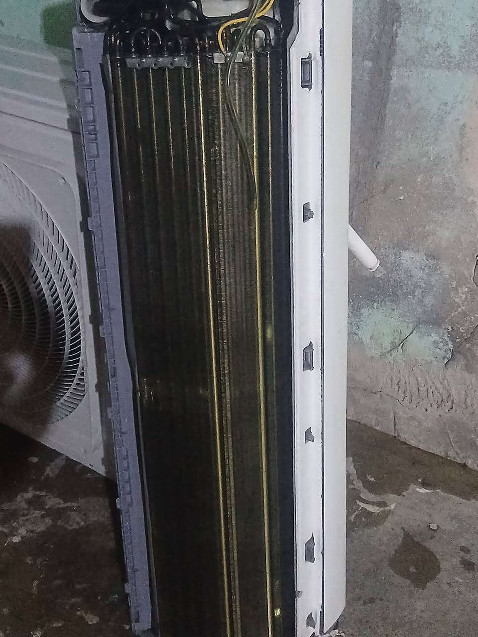 سبلت للبيع نظافه ٩٠%١٠٠بغداد المعامل باويه
***********
