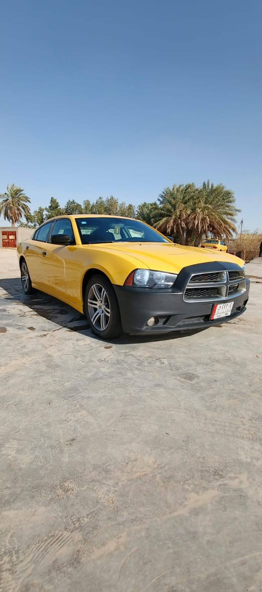 سلام عليكم شارجر 2013 مكفولة كفاله عامه رقم بغداد باسمي مداور ثاني يوم سياره جاهزه  مكينه وكير واكسن وحداديه وتخم تاير السعر 155    ***********
