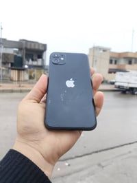 ايفون 11 عادي • ٦٤ جيجا • فيس ايدي يحتاج برمجة