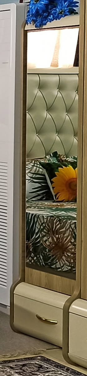 السلام عليكم للبيع 
الفرن ٧٠ وبيه مجال درجة اولى 
الفرشة ب٥٠ وبيها مجال 
جرباية طفل ١٥٠ 
دوشك طفل ب١٠
زاوية مراية دوارة ١٥٠
ميز تلفزيون ب٢٠٠ وبيه مجال 
جنطة السوده ب١٠ والرصاصي ب٥
مكاني نجف


**إذا كنت صاحب هذا الإعلان وتريد حذفه لأي سبب، رجاءا أرسل رسالة إلى الدعم الفني**