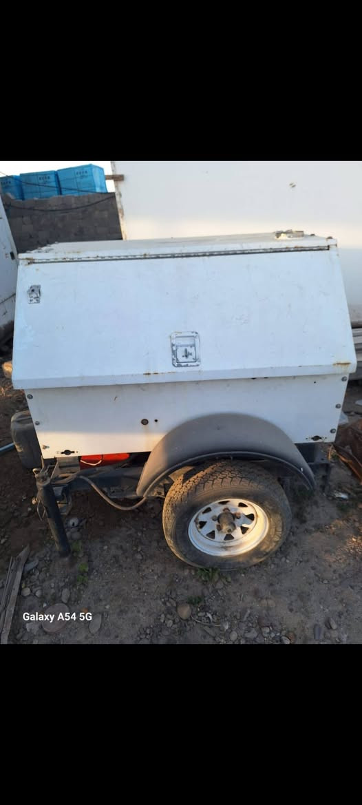 مولد كابوتا للبيع ٢٣ كيفي ثري فيز الي يجي على البراد ينسحب سحب كامل نضيف شاشه نضام حمايه المكان ابو غريب السعر ١٨ ورقه ***********
