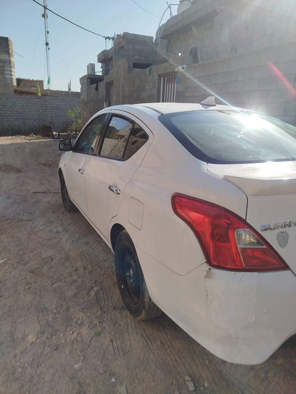السلام عليكم نيسان سني هندي بليته زركه مديل22 سنويه لل27 مكفوله من كلشي ماعده بوارد ثنين ***********
