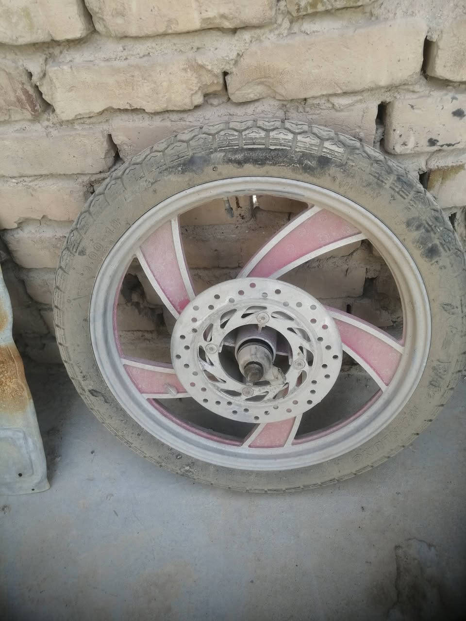 ويل أمامي تايموته كلشي مابيه ٣٠
كفر زنجيل تايموته ١٠
وعنده شاصيه لاطاك ولاملحوم مل تايموته موديل 2010 أوراق ب25وعندي محرك تايموته عوزه تجفيت ٥٠
مكاني الشطره تواصل واتساب ***********
