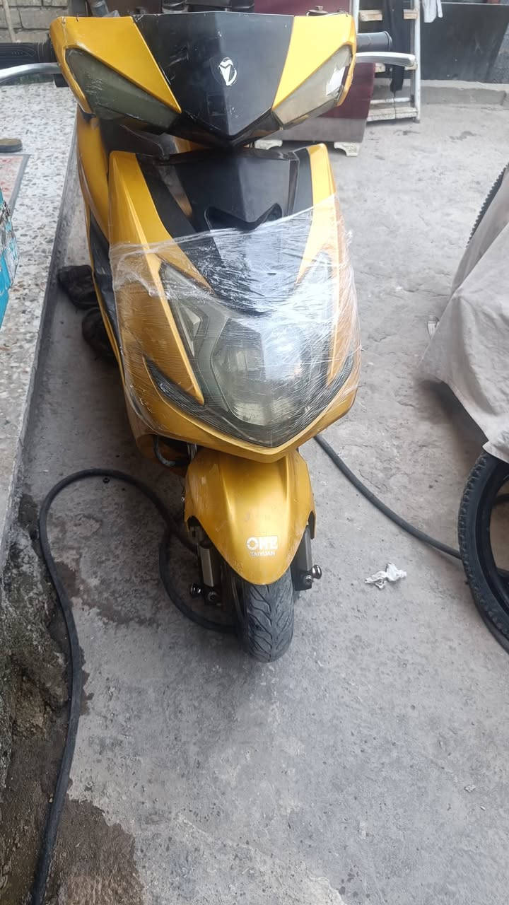 السلام عليكم دراجه شحن سكنس 6بطاريات 350 وبيها مجال ***********
