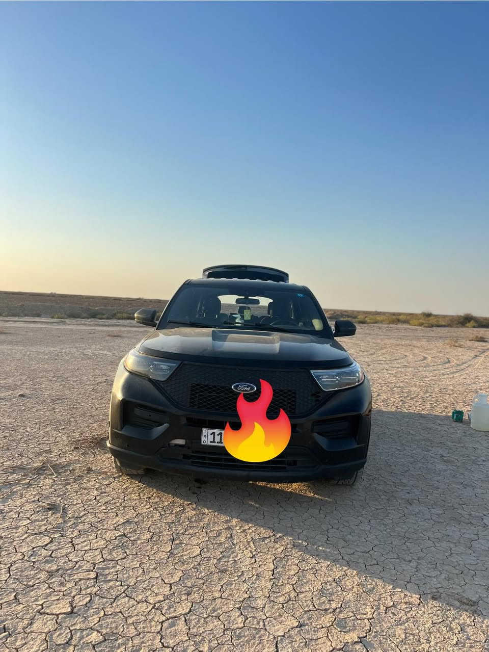 للبيع_فورد_اكسبلورر_2022 (نسخة البوليس - AWD)
• الموديل : 2022.

• المحرك : 6 سلندر 3,300 .

• نظام الدفع: دفع رباعي (AWD)

• المسافة المقطوعة 🛣️ : (١٢٢،٠٠٠ كم ) او ( ٧٥،٨٠٠ ميل ) 

• الإطارات 🛞 تخم تايرات (4) "شد جديد" قبل شهر واحد فقط.

• التبريد: قطعة أمامية، و الاداء جيد جداً ومجرب بحرارة صيفنا.

حالة السيارة (بكل أمانة):

• المحرك والگير بحالة (ممتازة) لا مفتوح و لا ماد ايدي عليها. 

• السيارة "على حطتها" بدون أي تلاعب أو إضافات كهربائية او تعديل داخلي.

• الضرر: ضرر بأمريكا (جاملغ أمامي جهة السائق ترجيع بارد + جاملغ خلفي بسيط جدا). 

ضرر داخل العراق (تعديل حار بسيط جداً ركن أسفل الجنطة + جاملغ خلفي PDR).

• الملاحظات: السيارة تحتاج فقط " بگ لايت و شمعات صدر امامي و بولبورين"، وتم مراعاة ذلك بالسعر. 
• الرقم / بغداد. 

للتواصل واتساب و اتصال 📱/ ***********  

السعر ١٨٠ 💸 ورقه و بيها مجال للشراي
