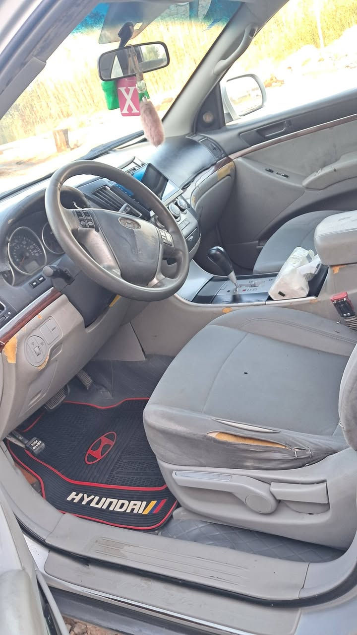 اسلام عليكم هونداي فيركروز ٢٠٠٧ مكينة ٣٨٠٠ جديد حاويه منظومة زنون سياره جاهزه
السعر ٩٠ وبيها مجال قليل  
***********
