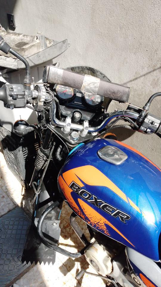 بوكسر للبيع دراجه نظيفه مال بيت لادلفري ولا توصيل موديل 2021 ماشيه قليل مرقمه بسمي سنويه جديده السعر 2مليون و250 الف مكاني بغداد سبع البور رقم تلفون ***********
