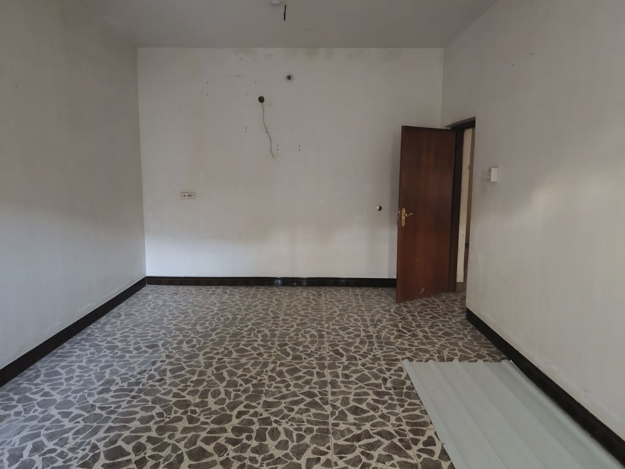 طابق ثاني للايجار الجغيفي اولى خلف جامع التوفيق للاستفسار الاتصال على 
***********
