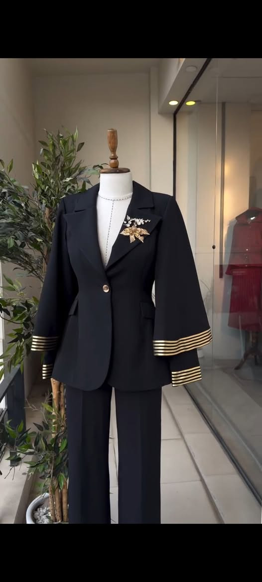 موديل تحفة بتفاصيلة  طقم مبطن  انيق خامه دابل ايطالي سعر 40 الف
متوفر توصيل لجميع محافضات 
قياس 48/46/44/42/40/38/


**إذا كنت صاحب هذا الإعلان وتريد حذفه لأي سبب، رجاءا أرسل رسالة إلى الدعم الفني**