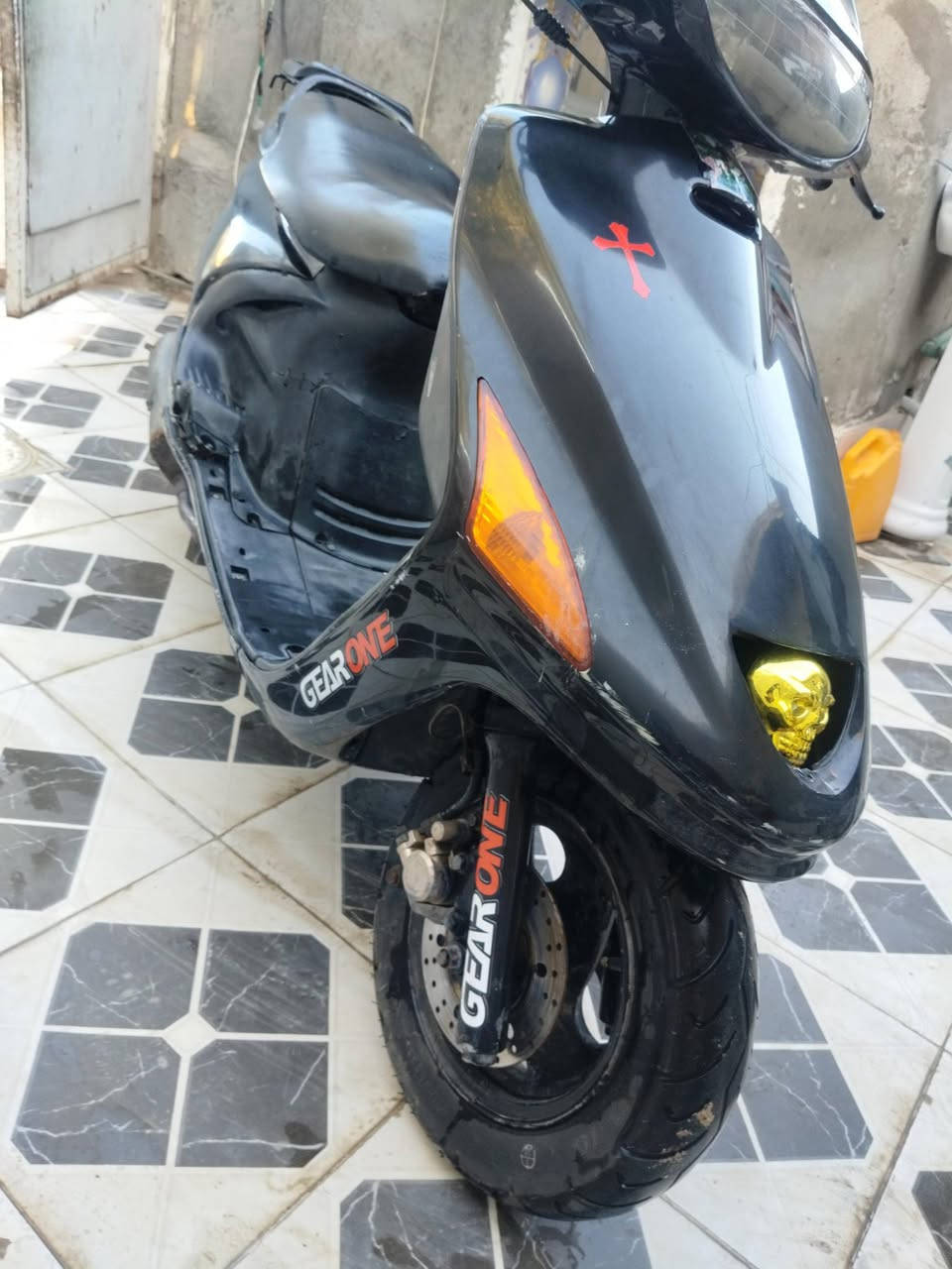 سلام عليكم
من رخصه مدير الكروب
 عندي دراجه فراشه للبيع دراجه نضيفه خير من الله رايدلها كم شغله بصيطات رايدها 400 وبيها مجال شويه مكاني مشخاب طبر ال فرعون *********** متوازي ع بيعتها
