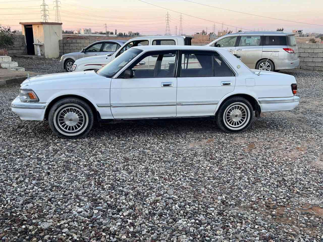 للبيع سيدان ٨٩ محرك كير بطه جديد صبغ عام بدون حادث داخل نضيف تخم تاير جديد صدر جديد كهربائيات شقاله رقم صلاح الدين صدامي شرط التحويل سنويه خضره منتهيه ١٨ السعر ٤٢ وبيه مجال شي بصيط لل شراي *********** خابر وتدلل مكاني الشركاط
