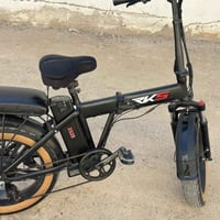 للبيع بايسكل شحن بطاريه ليثيوم يمشي بالشحنه الكامله من ٢٥ -٣٠ كم سرعه ...