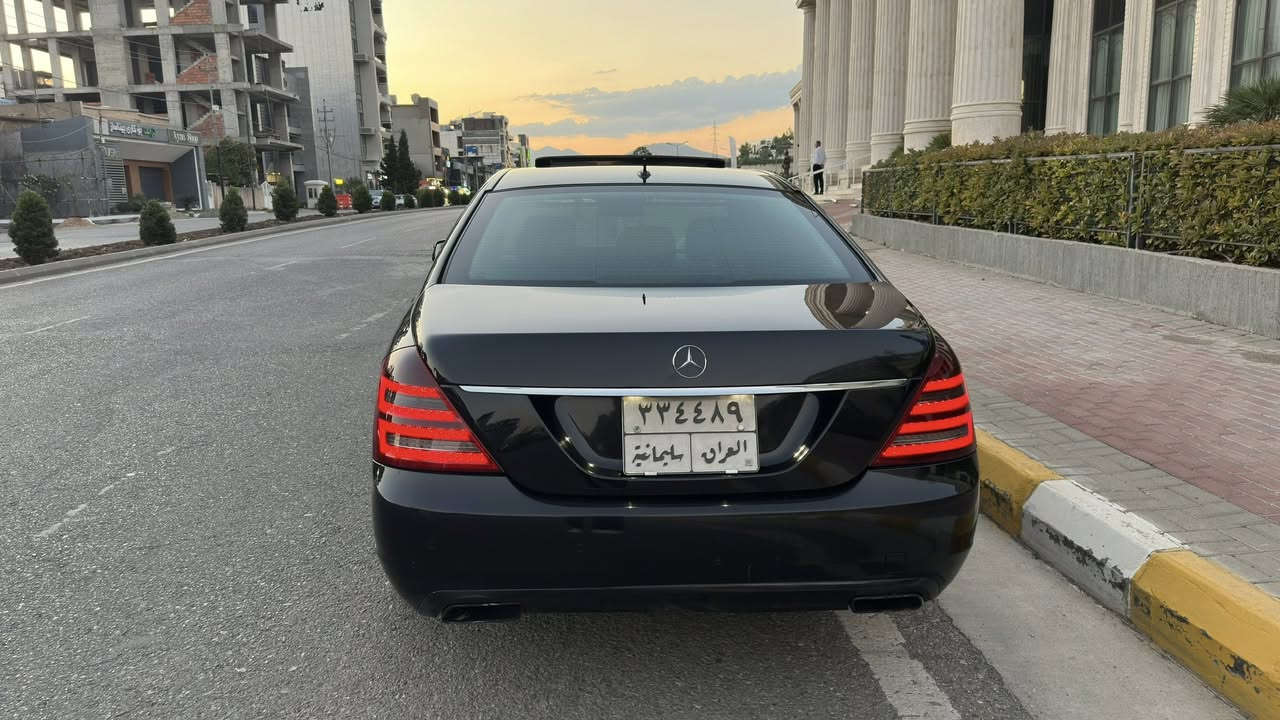 مرسيدس بنز S350 بلوتيك (V6 ديزل)
بسم الله الرحمن الرحيم
• الموديل: 2012
• التحويل والغرامات: بشرط، باسمي الشخصي.
• الاستخدام: السيارة مو مالت معرض، صار لها 5 سنوات عدنا.
• البودي (الصبغ): نصف باب وجرح (طخة صغيرة) بالجاملغ مصبوغ على كشر (على الشخط).
• المحرك والكير: بشرط الفحص.
• المواصفات والاضافات:
• أبواب شفط.
• كراسي (تدمير) بارد، حار، ومساج.
• نظام صوت هارمان كاردون (Harman Kardon).
• دبل لاني (هايدروليك) شغال ومضبوط 100% يرفع وينزل.
• نايت فيجن (كاميرا ليلية/ناضور).
• حساسات وكاميرا.
• رادار وتحديد مسار (خط الشارع).
• السعر: 189 ورقة ($18,900) وبيها مجال قليل.
• رقم الهاتف: ***********
