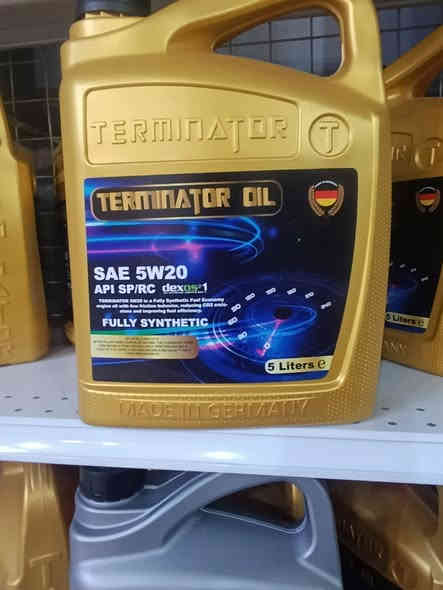 هل تبحث عن قوة أداء، حماية فائقة، وكفاءة وقود لا مثيل له لسيارتك؟

​TERMINATOR OIL هي علامتك التجارية التي تقدم حلولاً متكاملة لمحرك سيارتك. زيوت صنعت في ألمانيا (Made in Germany)، مصممة بأحدث التقنيات لضمان أقصى حماية لمحركات البنزين والديزل.

​تشكيلة زيوت Terminator Oil المتوفرة:

​متوفرة الآن لدى الورشة الذكية المتطورة مجموعة واسعة من الزيوت التخليقية بالكامل (Fully Synthetic) التي تناسب أحدث موديلات السيارات:لزوجة الزيت (SAE) المواصفات الرئيسية الحجم المتوفر

10W-30 API SP/CF، ILSAC GF-6A 5 لتر

0W-30 API SP/RC، dexos1، ILSAC GF-6A 6 لتر

5W-20 API SP/RC، dexos1، ILSAC GF-6A 5 لتر

0W-20 API SP/RC، dexos1 5 لتر

5W-30 API SP/RC، dexos1، ILSAC GF-6Aلماذا تختار TERMINATOR OIL من الورشة الذكية المتطورة؟

​صناعة ألمانية (Made in Germany): جودة أوروبية موثوقة ومطابقة لأعلى المعايير العالمية (مثل API SP، dexos1، ILSAC GF-6A).

​تخليقي بالكامل (FULLY SYNTHETIC): يقلل الاحتكاك، يحسن كفاءة استهلاك الوقود، ويوفر حماية حرارية قصوى.

​حماية متقدمة: مصمم خصيصاً لمحركات GDI و Turbo الحديثة، مما يحمي من التآكل وتراكم الرواسب.

​خدمة الخبراء: فريق الورشة الذكية المتطورة جاهز لتقديم المشورة واختيار اللزوجة الأنسب لسيارتك.

​لا تساوم على صحة محرك سيارتك! قم بزيارتنا اليوم لتغيير زيت محركك بزيوت TERMINATOR OIL الأصلية.

​📍 العنوان: [بابل حله مجسر الثوره الورشه الذكيه المتطوره]

​📞 للحجز أو الاستفسار: 

[***********]

[***********]

​الورشة الذكية المتطورة... حيث تلتقي التكنولوجيا بالجودة الألمانية!

