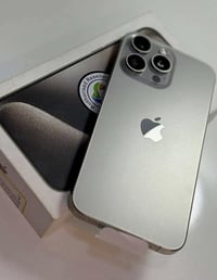 ايفون ١٥ برو ماكس • ٢٥٦ • بطارية ٨٥٪