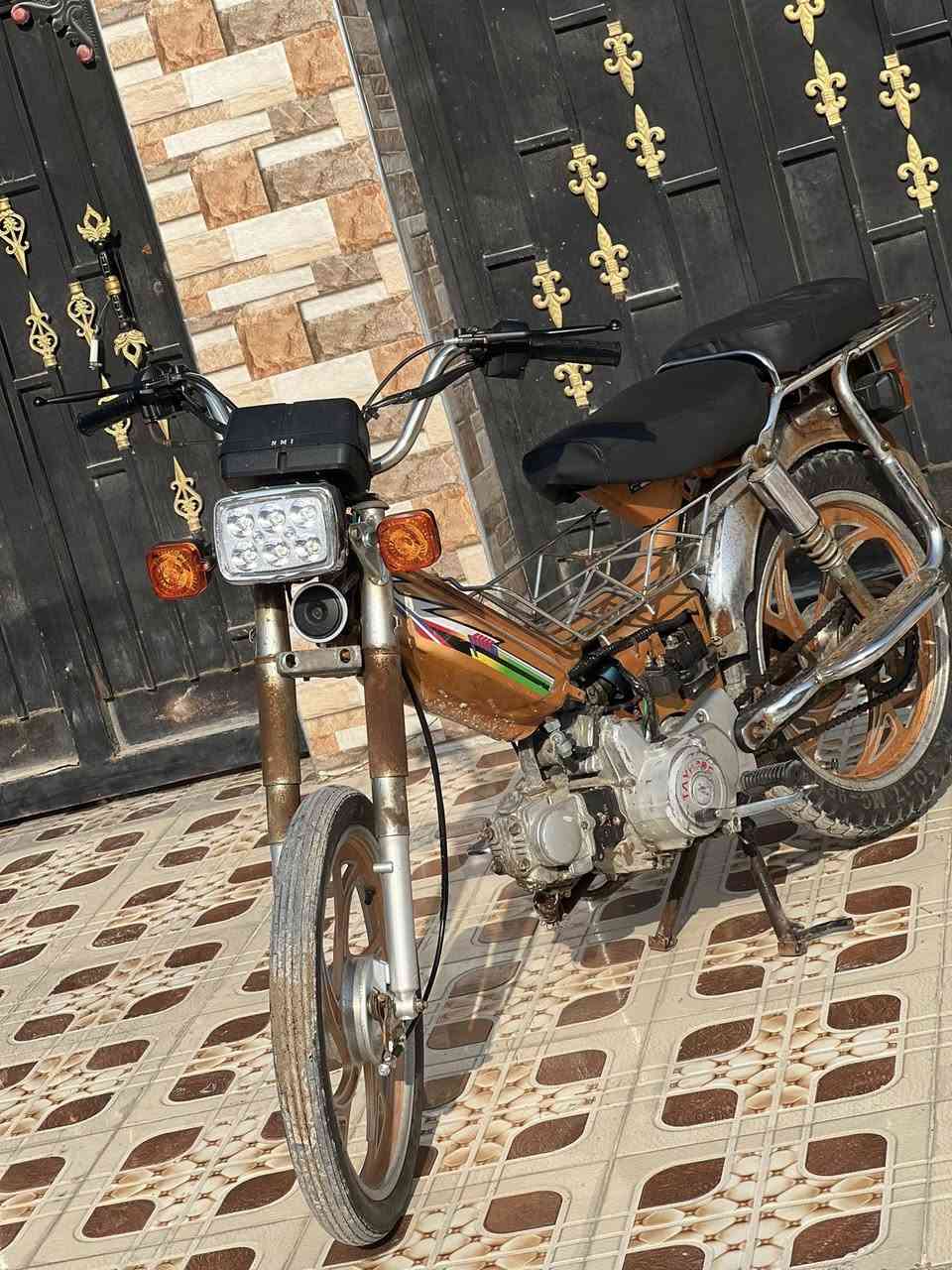 السلام عليكم ورحمة الله وبركاته دراجه 70للبيع دراجه مكينه ناعمه وتخبل دراجه نضيفه ومرتبه للاستفسار ***********
