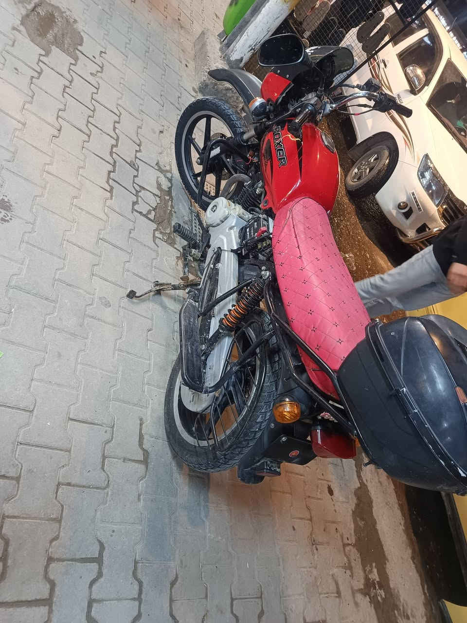 السلام عليكم
البيع بوكسر جبلي رقم وسنويه بسمي 
الاخميس كملت رقمها 
دراجه سلف هندر أشاير كامله 
دراجه نضيفه مامشتغله دلفري
استخدام شخصي 
الاعلم دراجه مفتوحه بس شغل مضبوط كله بجاج 
دراجه تحويل ثاني يوم 
مكاني بصره مدينه 
*********** واتساب أو تخابر وبلخدمه

