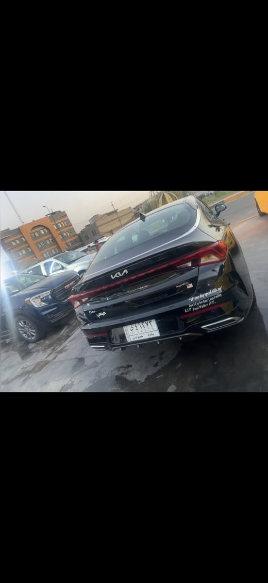 السلام عليكم 
سيارة k5gtlin اسود مديل 2023
سياره جاهزه من كلشي تنكر سلف وترايك للبصره 
تخم تاير جديد 
ماشيه 33الف فقط ماكو بهيج مديل هلكد ماشيه 
سياره اني مستوردها بسمي وعلى ايدي 
حادث السياره 
باب السايق والي وراء جبت مال شركة وشديتهن بدون لاصبغ ولا تعديل يعتبر فتح وشد  
وابيع هاذا موجود الي تعجبه هله بي والي متعجبه تشوف الاحسن منها انشالله كلمه طيبه صدقه 
رايدها ب15500يعمي شده و55ورقه وما اعتقد اكو هيج سعر 
شراي اتصل ***********
سونار موجود بيها 
البجم والجاملغ الخلفي وباب صدر مصبوغ برى يعني مو اني صابغه ب امريكا مصبوغ
مكاني بغداد شارع فلسطين
