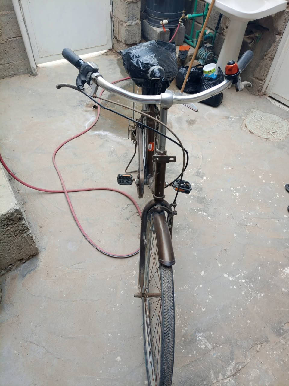 بايسكل للبيع حجم 26 بايسكل نظيف بس مضبوط سعر 45 مكان الصقلاويه شهداء الثانيه الاستفسار اتصال على هذا الرقم***********
