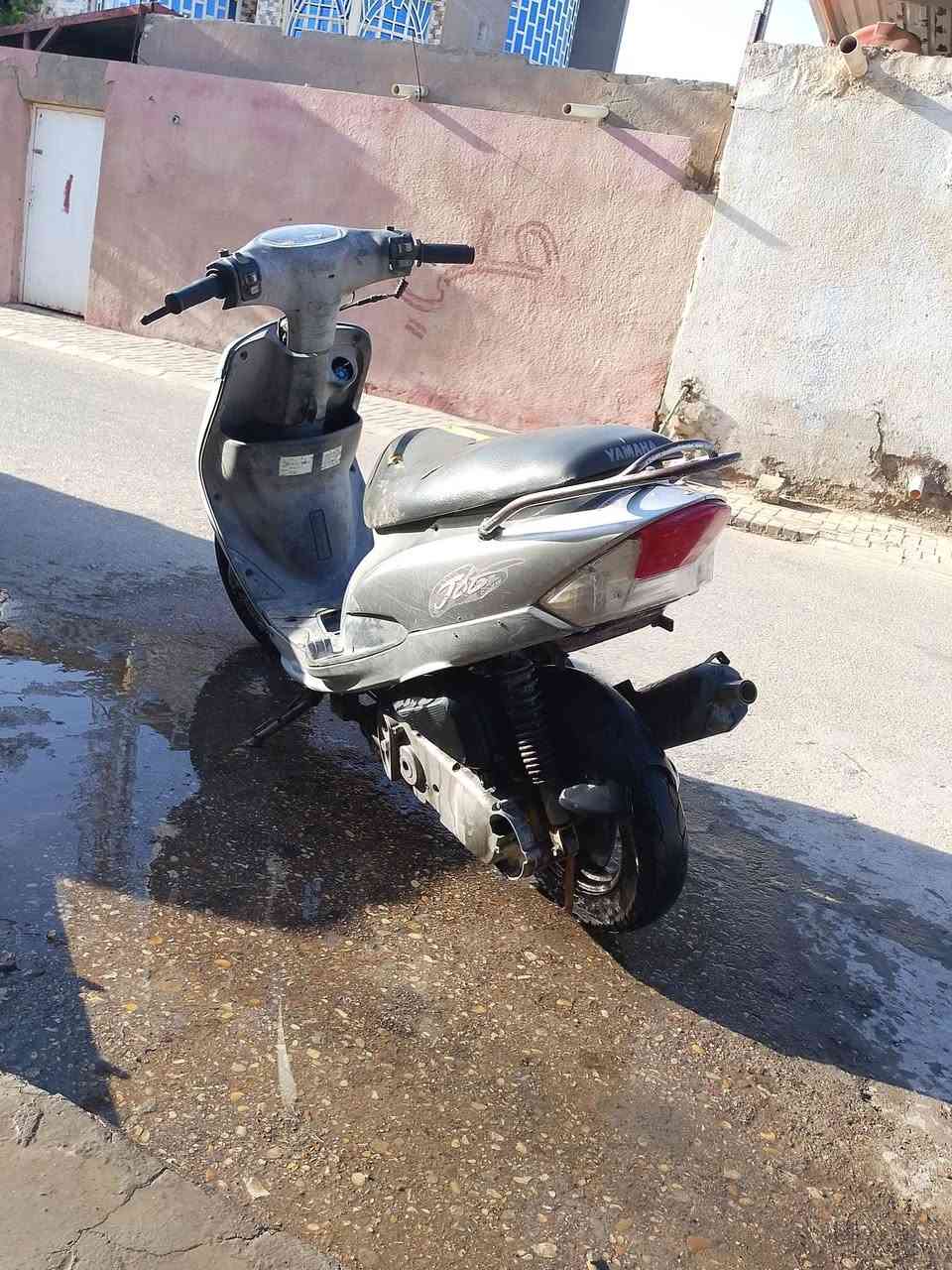 ماكس متغولي
الدراجه خير من الله 
اذا مو نكره سلف مرجوع 
الدراجه تشك الكاع معدل وشلعه 
مكينه بلاديه بمفتوحه ولفات فقط
كفرات بلاديه ما عده الوجه
الدراجه ختم واحد الذيل موجود 
كهربئيات شغاله 
شوته رياضي 
دراجه حلوه
تواصل 
***********
السعر 450
المو شراي لا يتعبني
