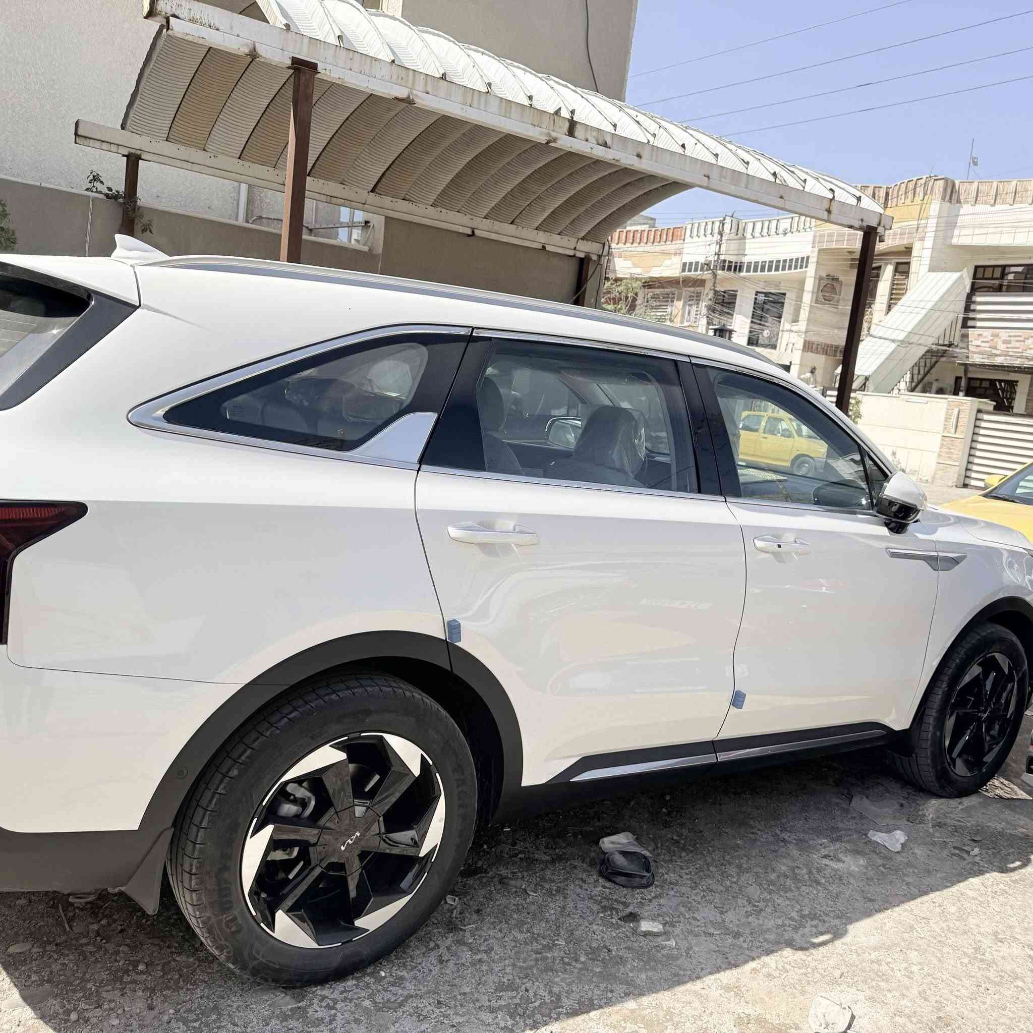 سلام عليكم سورنتو للبيع موديل 2024
خليجي مكفوله من الدعاميه لدعاميه كامل موصفات 
4X
بنروما 
رقمها بغداد باسمي
بعدها بضمان 
سياره زيرو ماشه ١٨ 
مال بيت 
اي ستفسار خاص ***********
