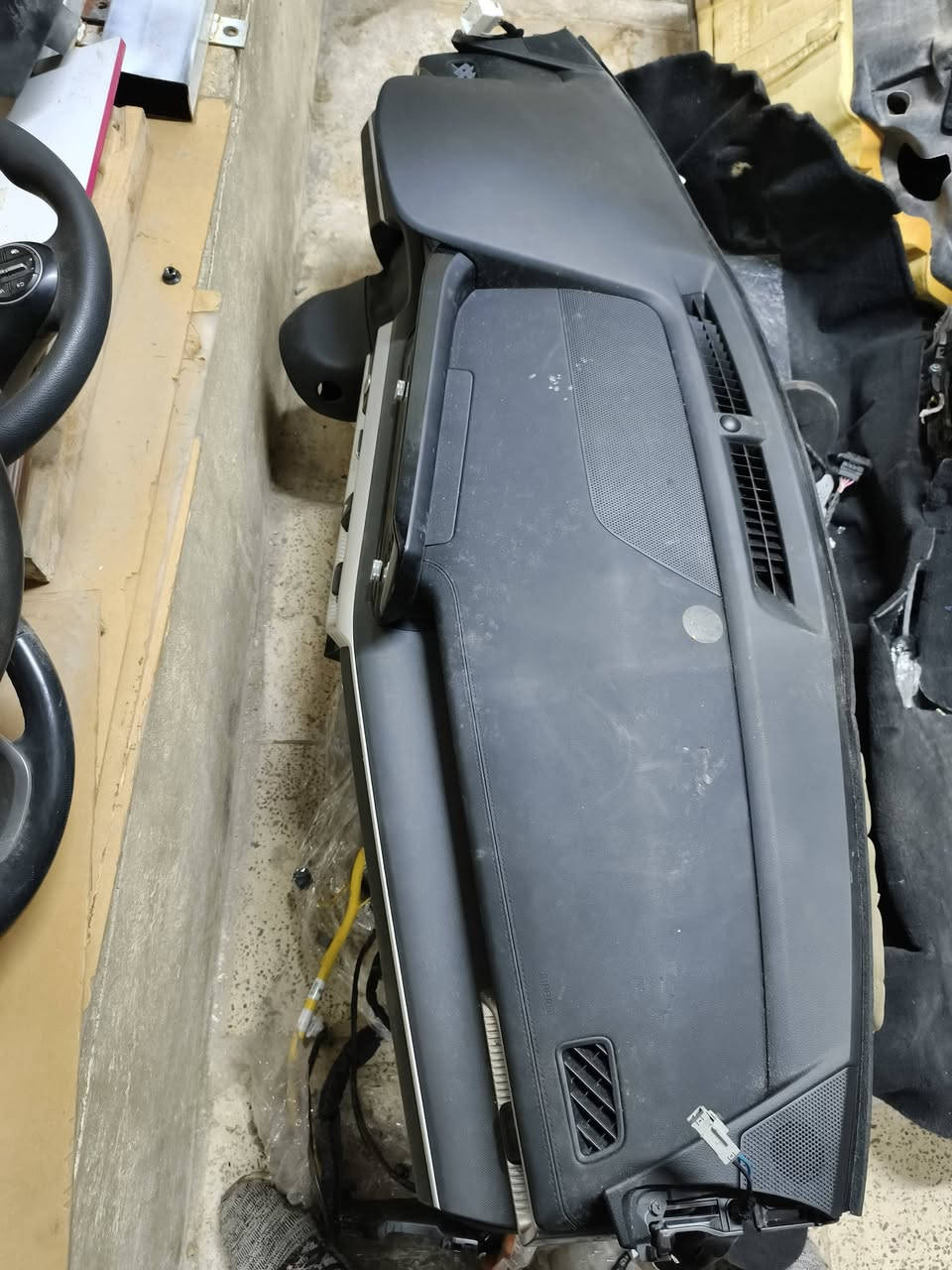 السلام عليكم يوجد جميع انوع دشابيل فورتي مع كل ملحقاته وانوع الرادار و لشاشه الاصلي تفصيخ وارد أمريكي وانوع من سيارات الكوري كياصول سيلتوز اكسنت كونه***********
