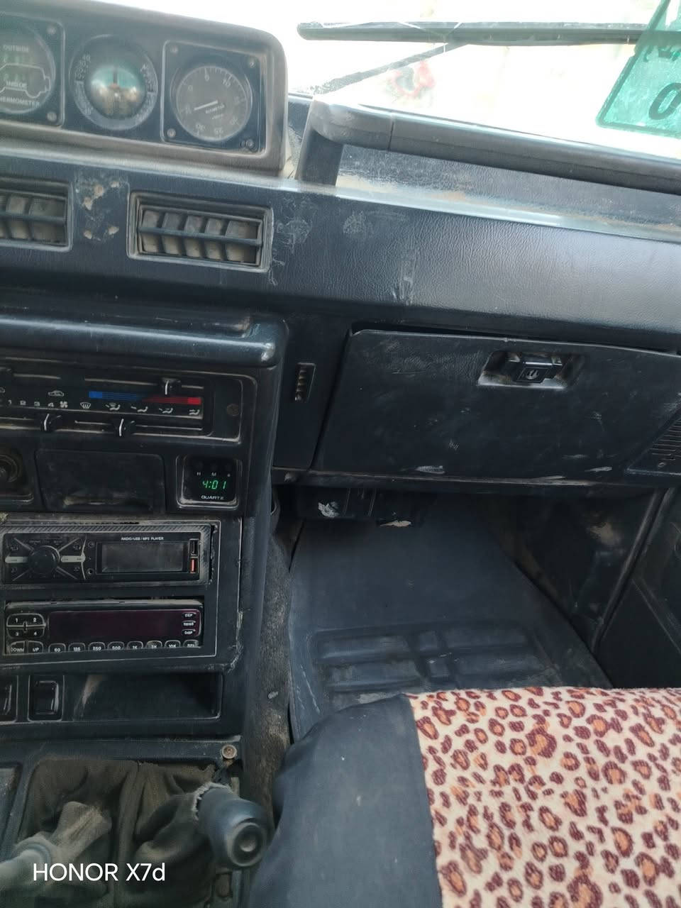 السلام عليكم من رخصة الادمن كالوبر  كاز 1993 سنويه صار  اربع سنوات منتهيه تخم تاير كهربائياتها كلها شغاله حداديه جيده مكينه بيها خيط بخار مكانها بابل الحمزة الغربي السعر 35 وبيها مجال للاستفسار ***********
