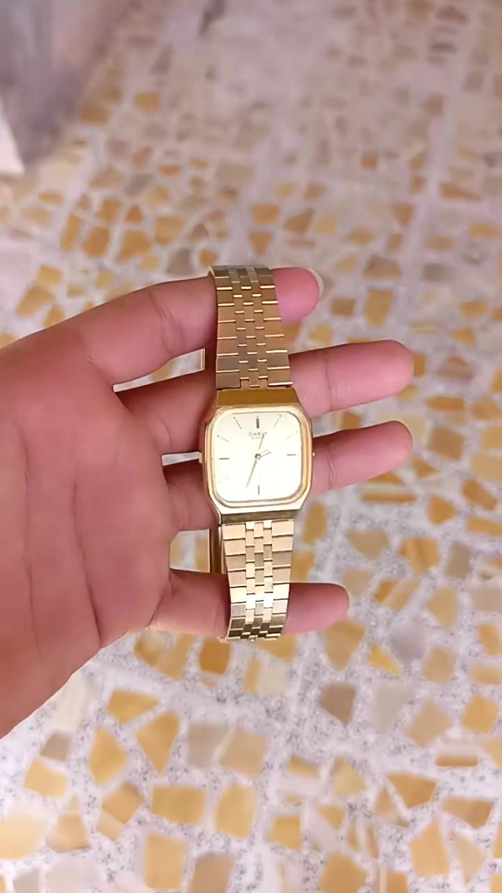 ساعات قديمة انتاج الثمانينيات بنضافة جيدة سويسري وياباني المهتم يدخل خاص


**إذا كنت صاحب هذا الإعلان وتريد حذفه لأي سبب، رجاءا أرسل رسالة إلى الدعم الفني**