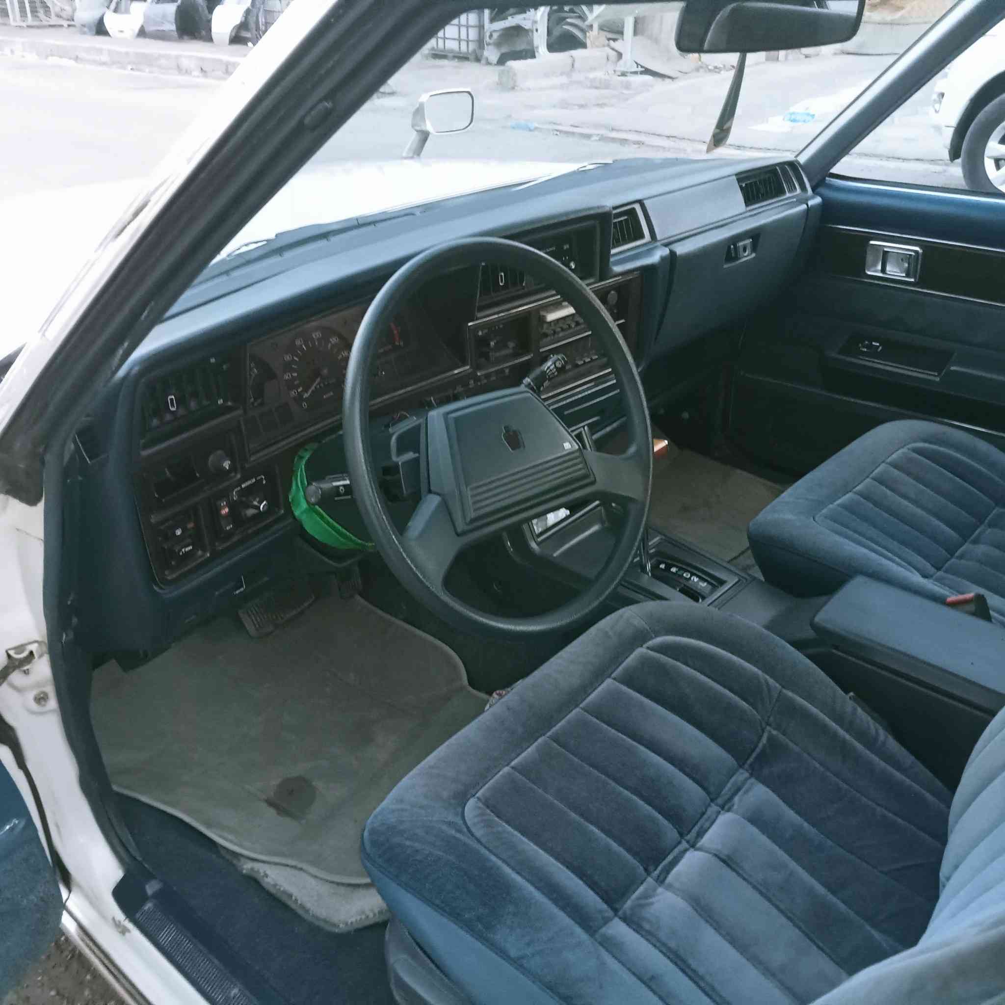 سلام عليكم
كروان ديلوكس للبيع موديل 1980سياره بسمي تحويل مباشر تخم تاير ياباني جديد مكينه ونجي بل كارتون كير اوتاميتك حداديه أمامي و خلفي شركه سياره كفالة عامه شرط بيع سونر تبريد ثلج  115$ وبيهه مجال الطيبين   رقم هاتف ***********
