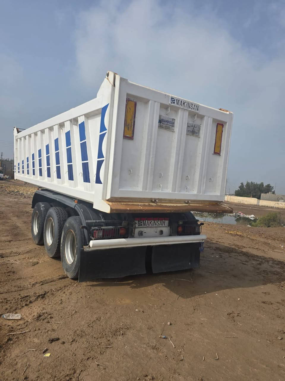 عربانه ماكنيسان تركي أصل ضرعه 27بلادي ويه تعالو 30تخم تاير جاهزه 
***********
