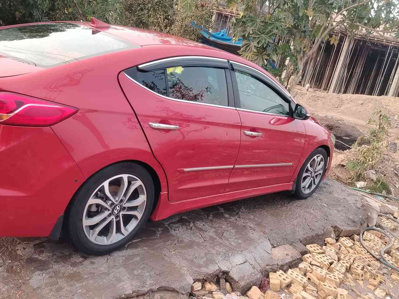 سلام عليكم سياره جديده فول مواصفات 2017 السعر 115$ ***********
