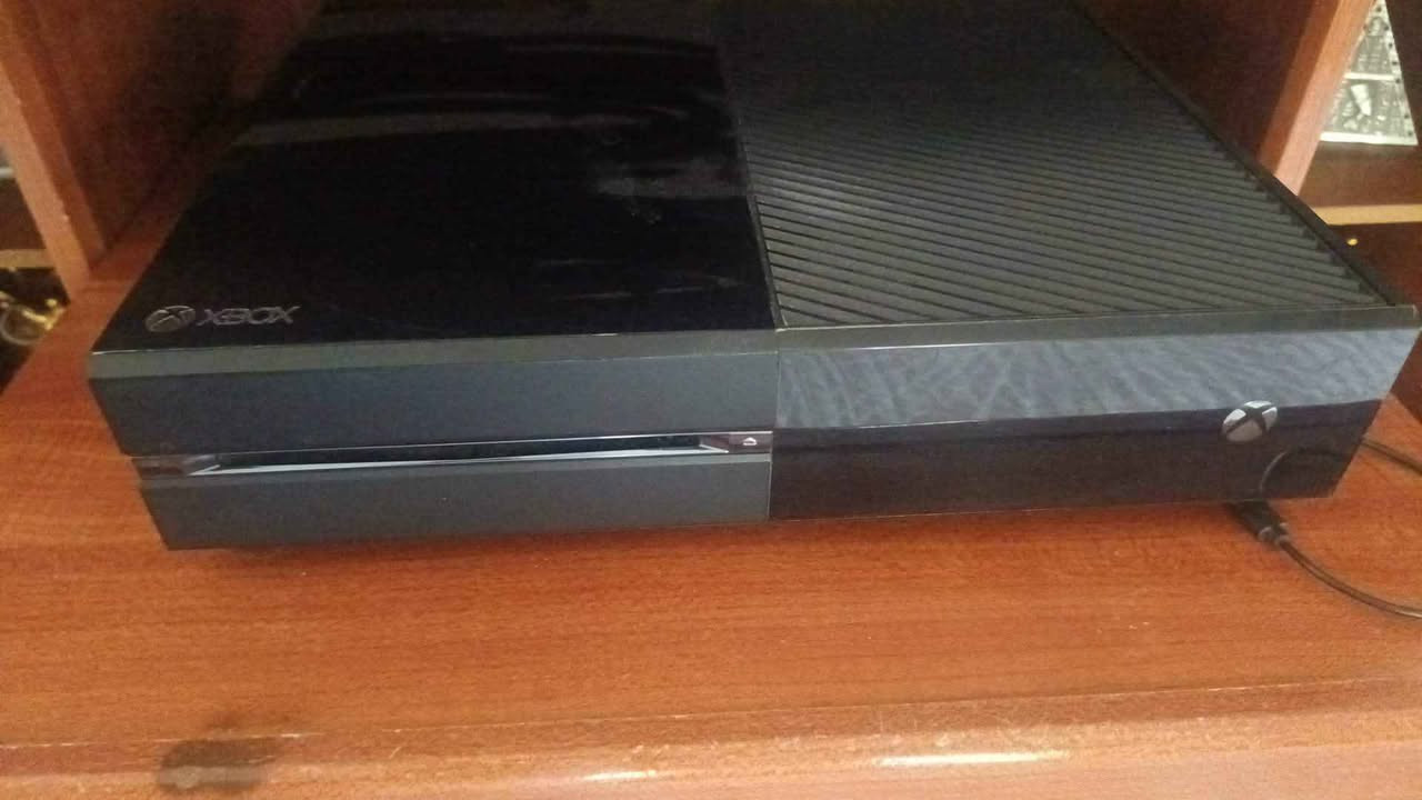 اكس بوكس ون فات بيه gta مملوكه وفورزا بيه بس ينرادله اشتراك كيم باس حته تشتغل فورزا يعني شغل والعب وياه يده وبيه مجال بسيط مكاني موصل موصل, نينوى


**إذا كنت صاحب هذا الإعلان وتريد حذفه لأي سبب، رجاءا أرسل رسالة إلى الدعم الفني**