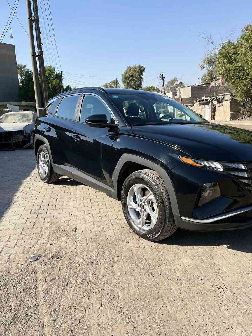 السلام عليكم ورحمة الله 
توسان موديل 2024
حادثه موضح بل صور بدون اي دواخل ايرباك فقط برده 
تبديل جاملغ وتصليح الباب وصبغ قطعتين فقط وبيه بارد شي بسيط بل بونيد 
تخم تاير جواها جديد ابو لضمان 3 سنين ولوصل موجود
وباقي السياره مكفول كفاله عامه من كير محرك كهربائيات مناقصه اي شي اي كلوب بل دشبول ممشتغل السياره فول مال عده بنوراما وماشيه 48 ميل السياره بسمي تحويل ثاني سعر السياره 185 وبيه مجال مكاني 
بغداد الجديده شارع المسبح
***********تفاصيل اكثر
