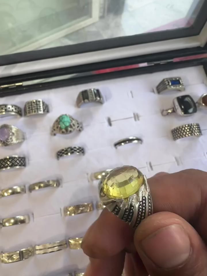 محبس رجالي فضة عيار 925 صياغه ثقيله حجر ياقوت افريقي اصلي للاستفسار ***********
