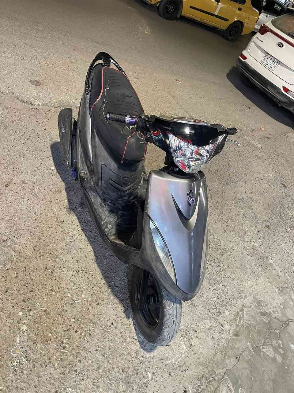 عدلة للبيع سلف وهندر مكينة ناعمة  كهربياتهة شغالة بيهة بس بريك الامامي وقمجي كيلو متر فقط سعر٥٠٠ الف وبيهة مجال  مكاني بغداد الغزالية ***********
